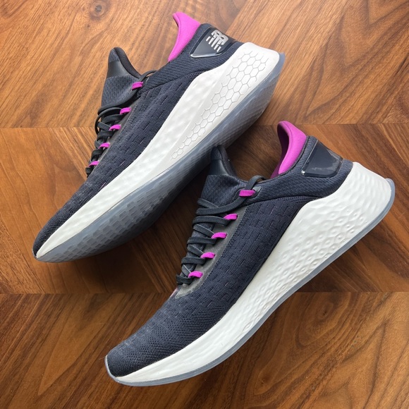 New Balance Womens LAZRv2 Hypoknit Sneakers NWOT - Picture 4 of 9